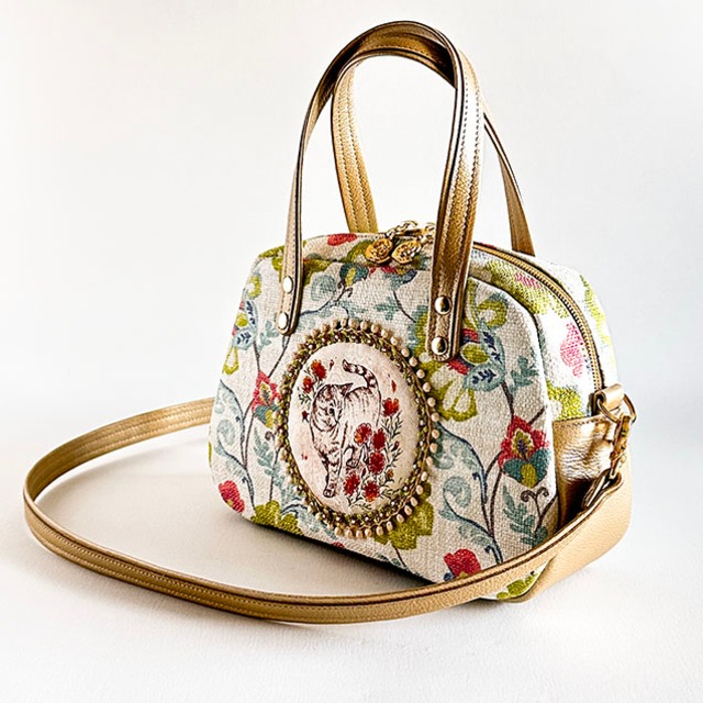 丸型ミニボストンバッグ『猫とコスモス』