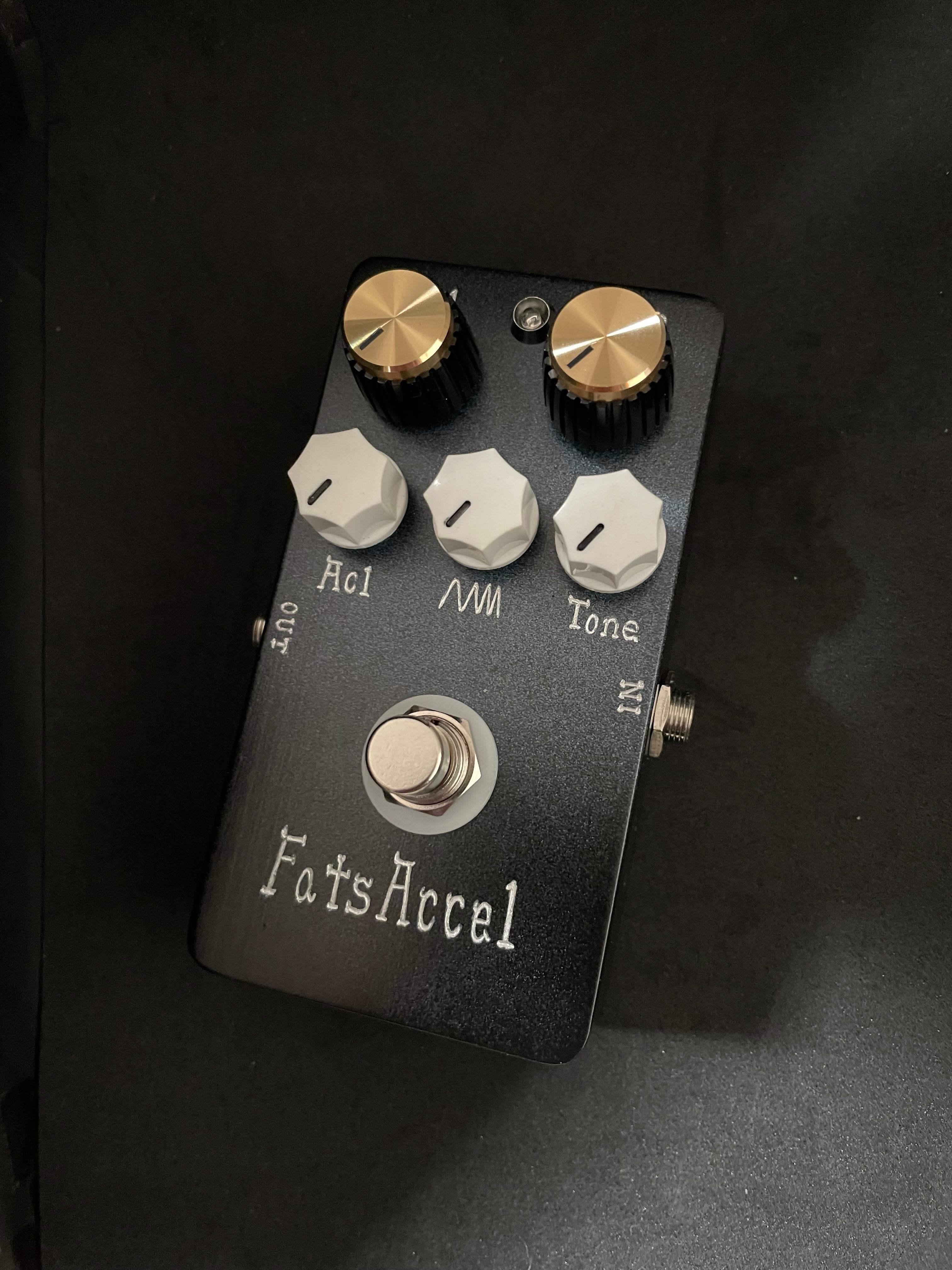 完全オリジナル回路のハンドメイドオーバードライブブランド：Fats