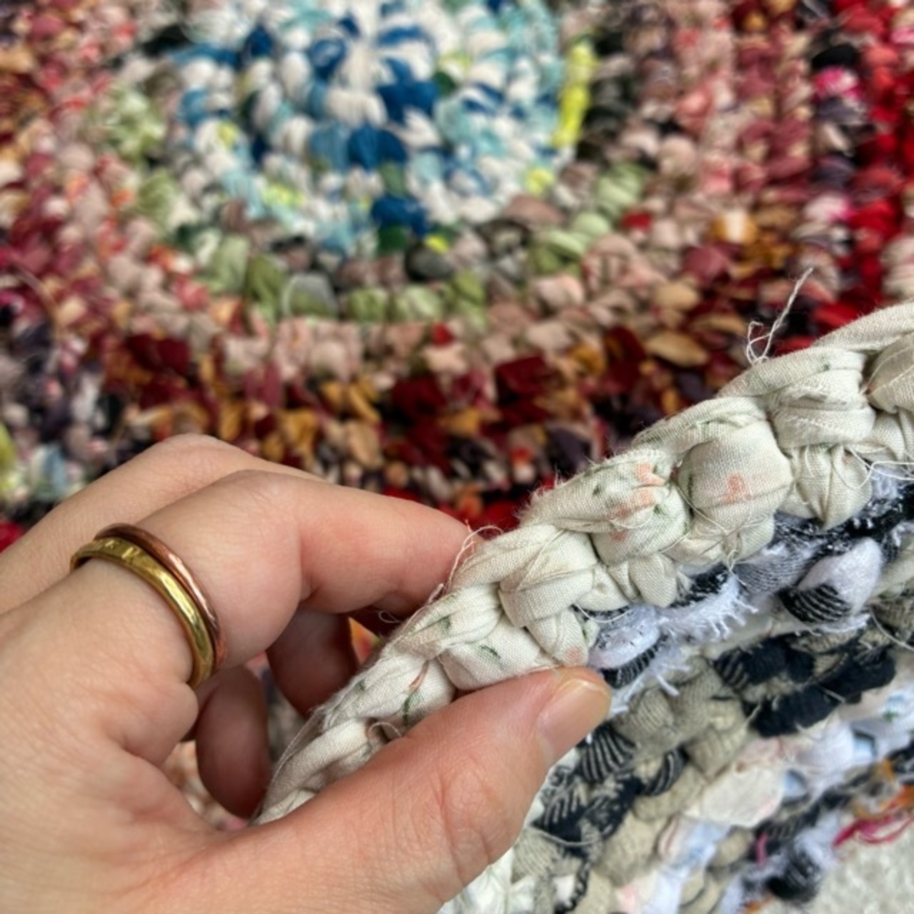 TOPANGA Homefurnishing　Recycle Cloth Rug Multi　80×80cm　リサイクルクロスラグ　ラウンド　全3色　マルチ　丸　ベッド　ラグマット　リビング　玄関　椅子　サイドテーブル　コットン　1点もの