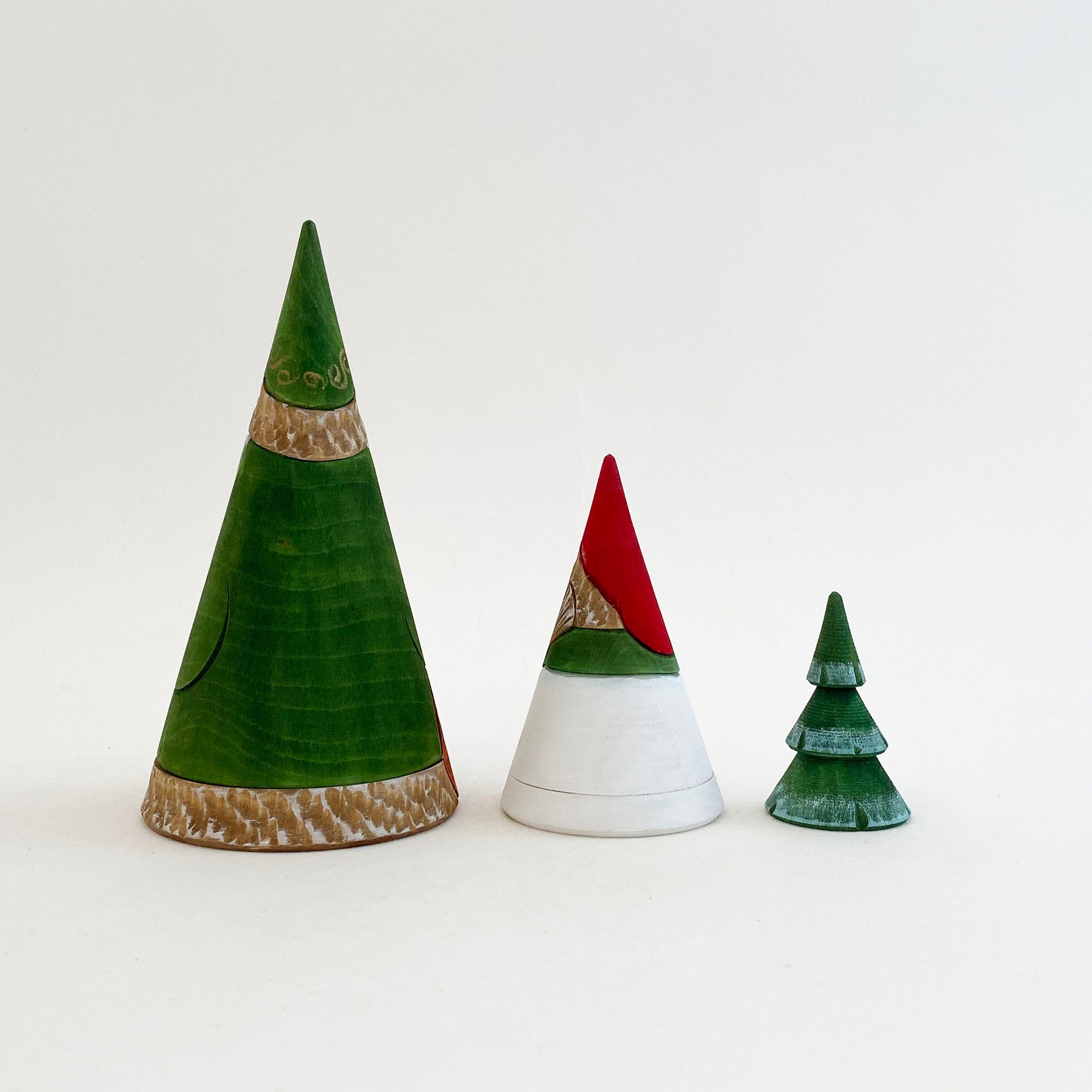 サンタ/ジェドマロース 木彫マトリョーシカ/円錐型(コブロフ工房/3個組)