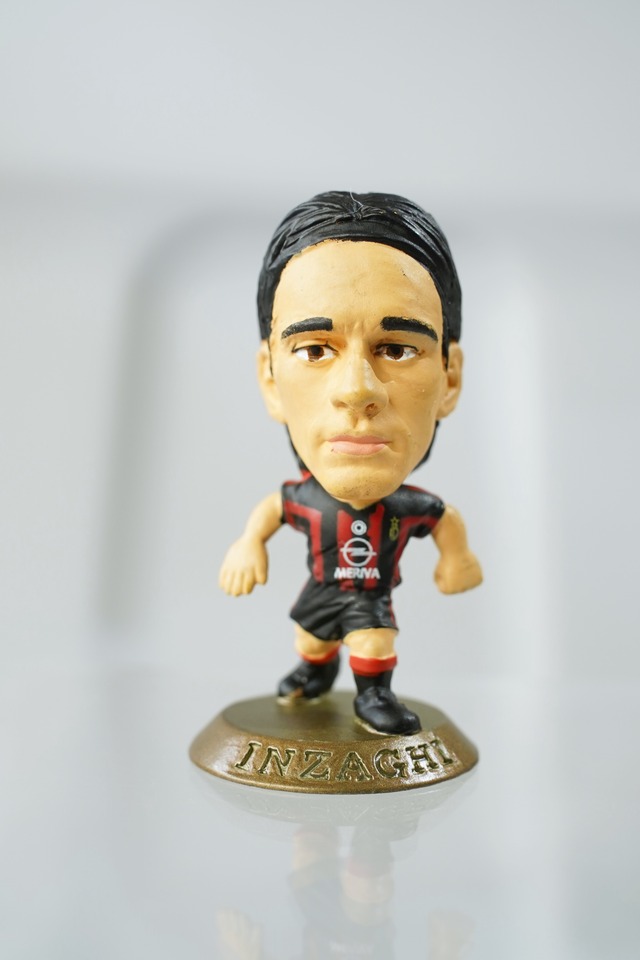フィリッポ・インザーギ (Filippo Inzaghi) ⭐️⭐️⭐️☆☆ Corinthian MicroStars “AC Milan” （コリンシアン マイクロスターズ ACミラン）ゴールド台座 サッカーフィギュア No.9 Gold Base (2003年刻印／Collector No. MC1869) Limited Edition Soccer Figure 約5cm