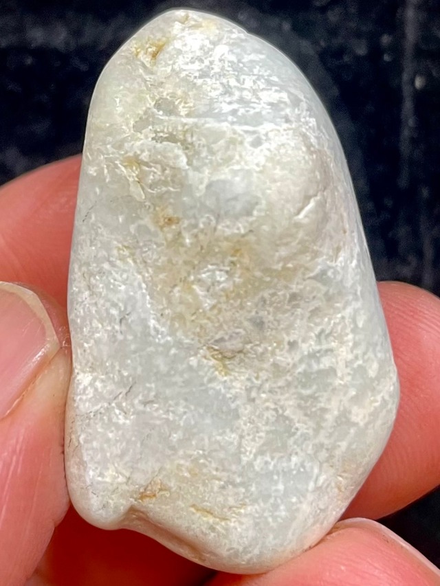 20) 日本人の「心」に寄り添う御守り「糸魚川翡翠」握り石