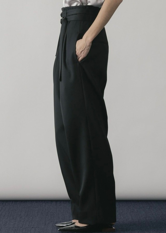 24SS】CINOH チノ / DOUBLE BELT TWO TUCK PANTS | TRENTオンライン 