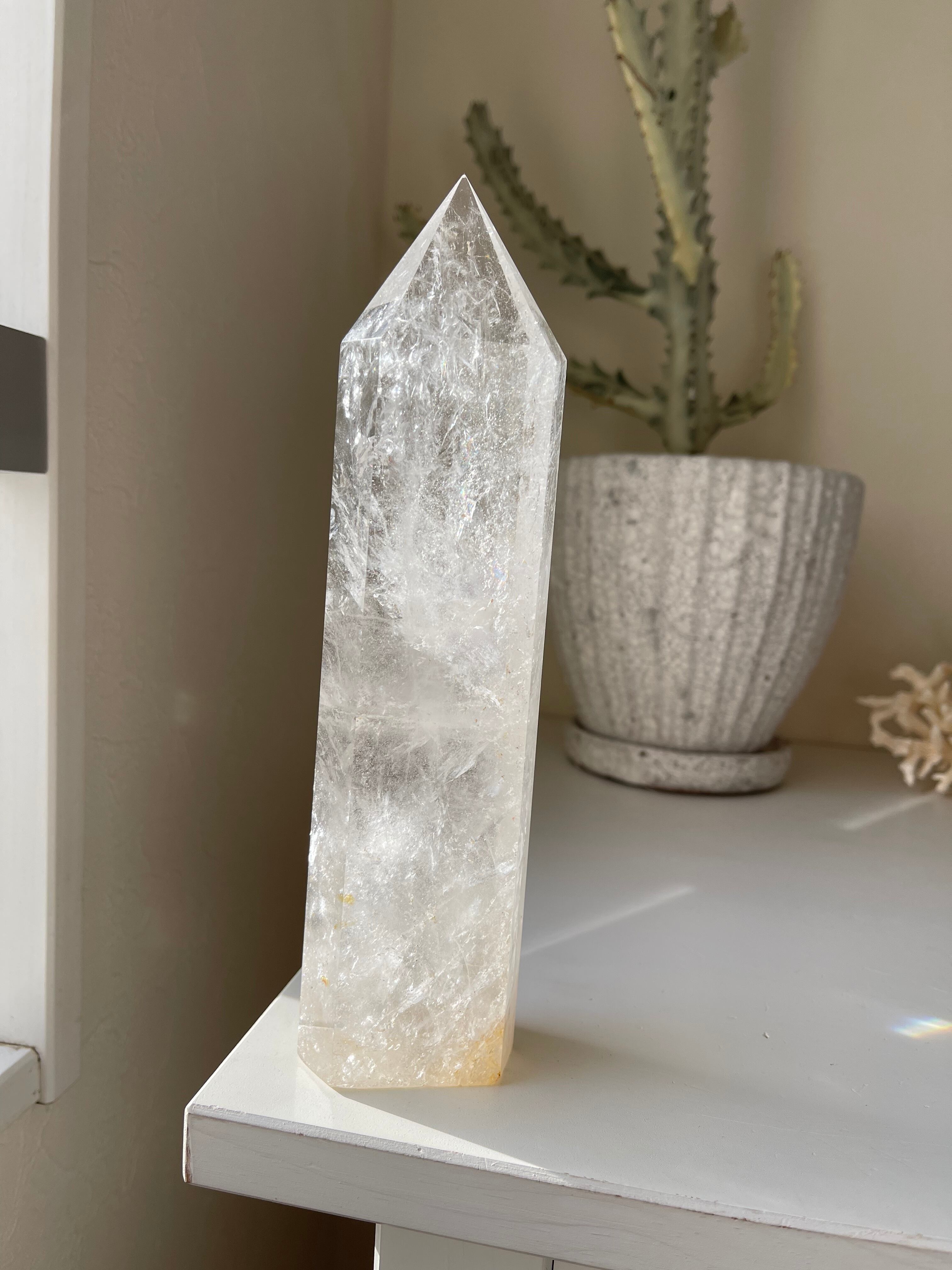 ブラジル産　ライモナイト共生レインボー水晶タワー　No.02