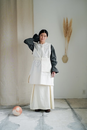Transient Embroidery Apron One-piece Ssize