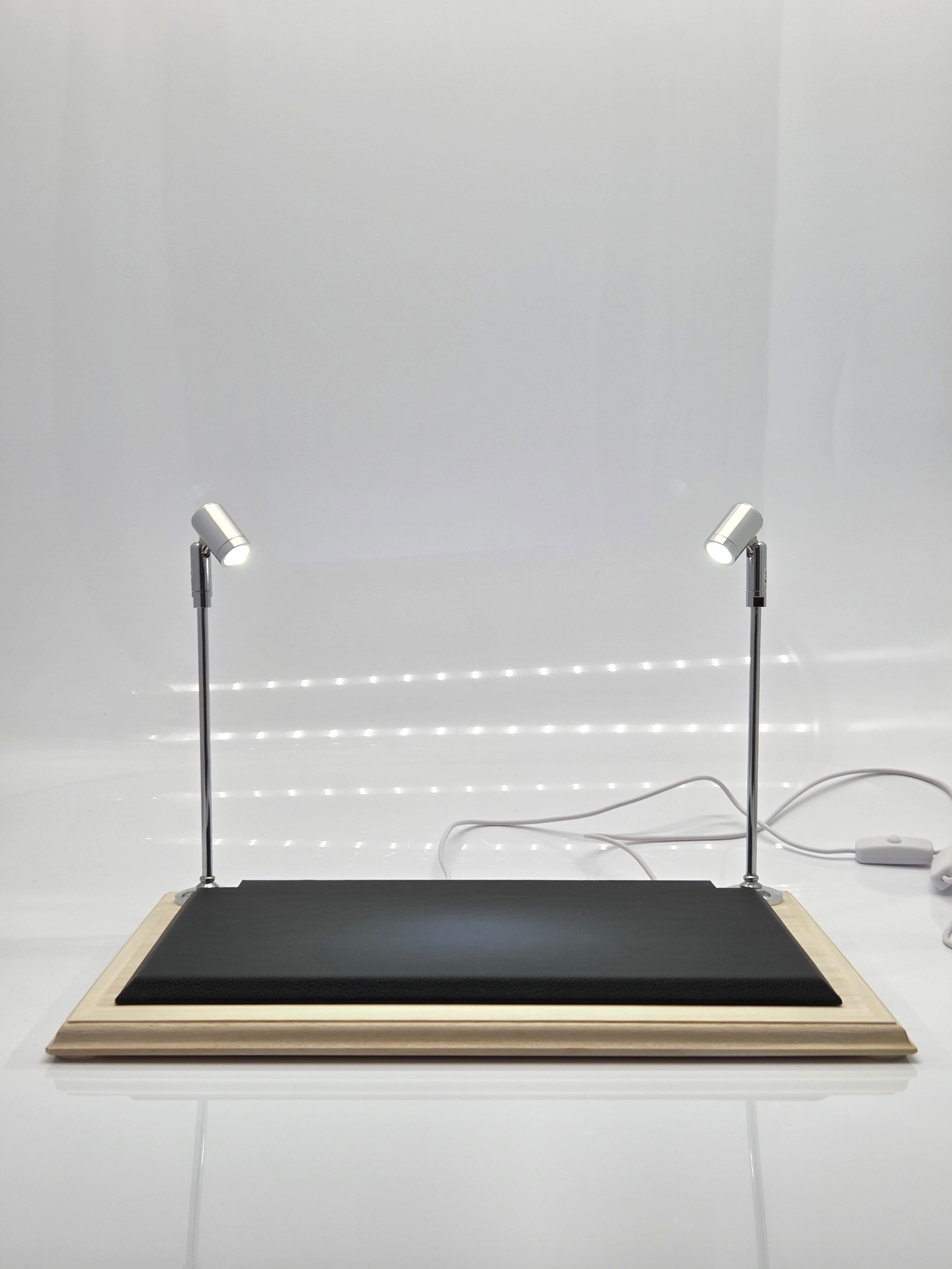 LED 、台座ディスプレイ、無塗装 | DAKAO インテリア