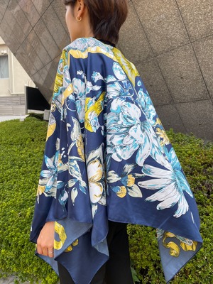 授乳ケープ　Paradise navy