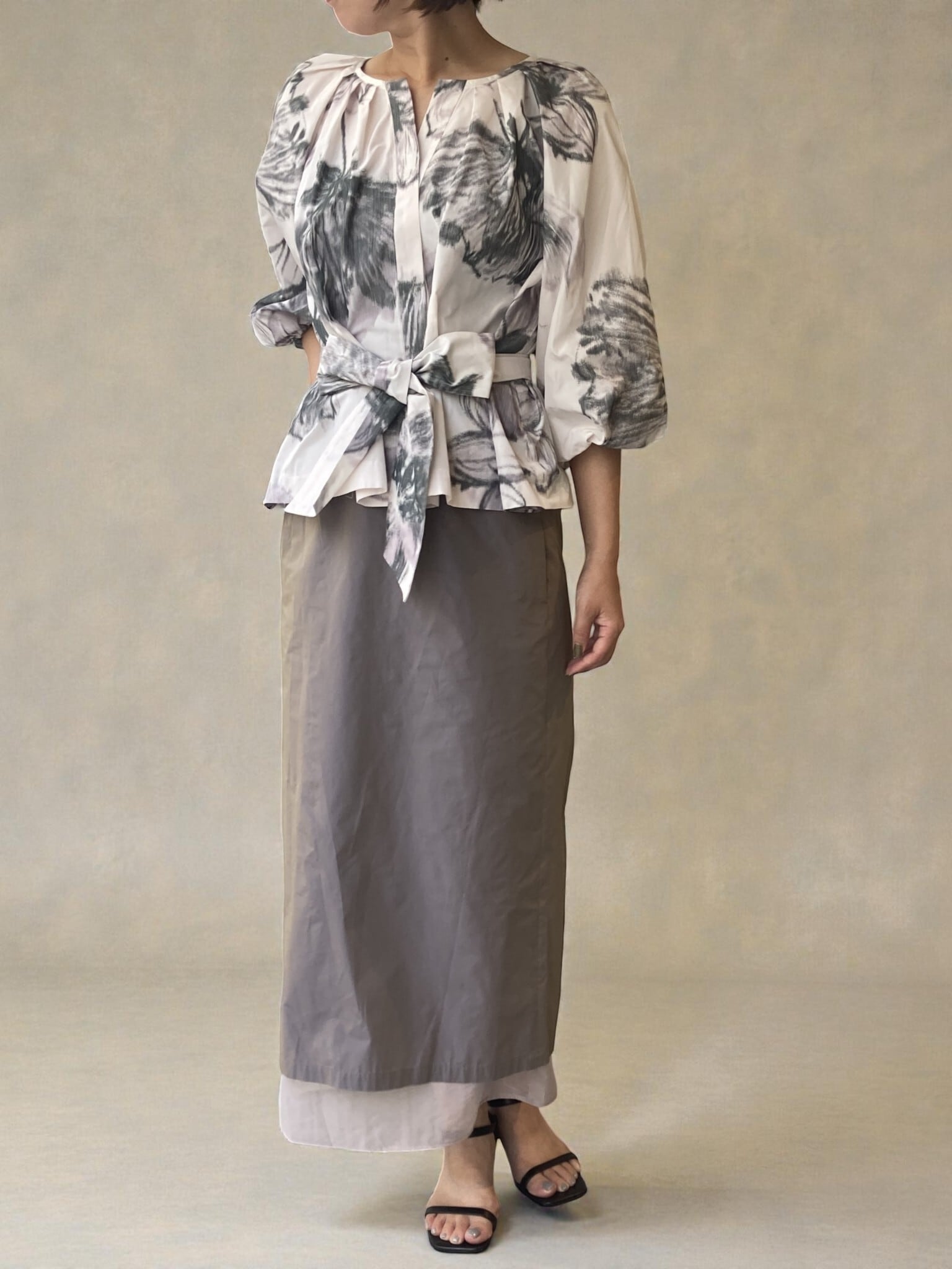 ポリホグシビッグフラワーブラウス