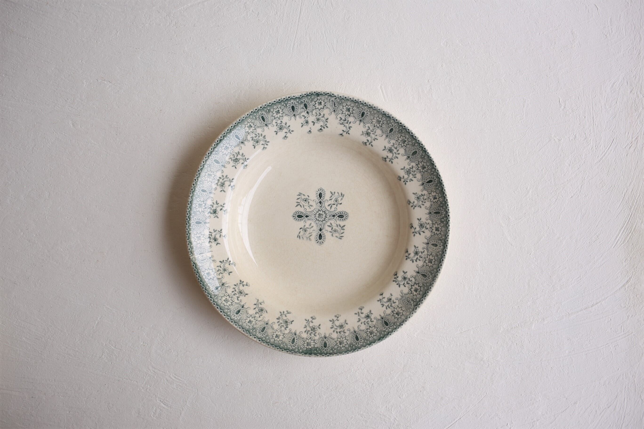 フランス アンティーク Choisy le Roi ショワジールロワ 『グリーンの小花のガーランド 』 深皿 N-03417b