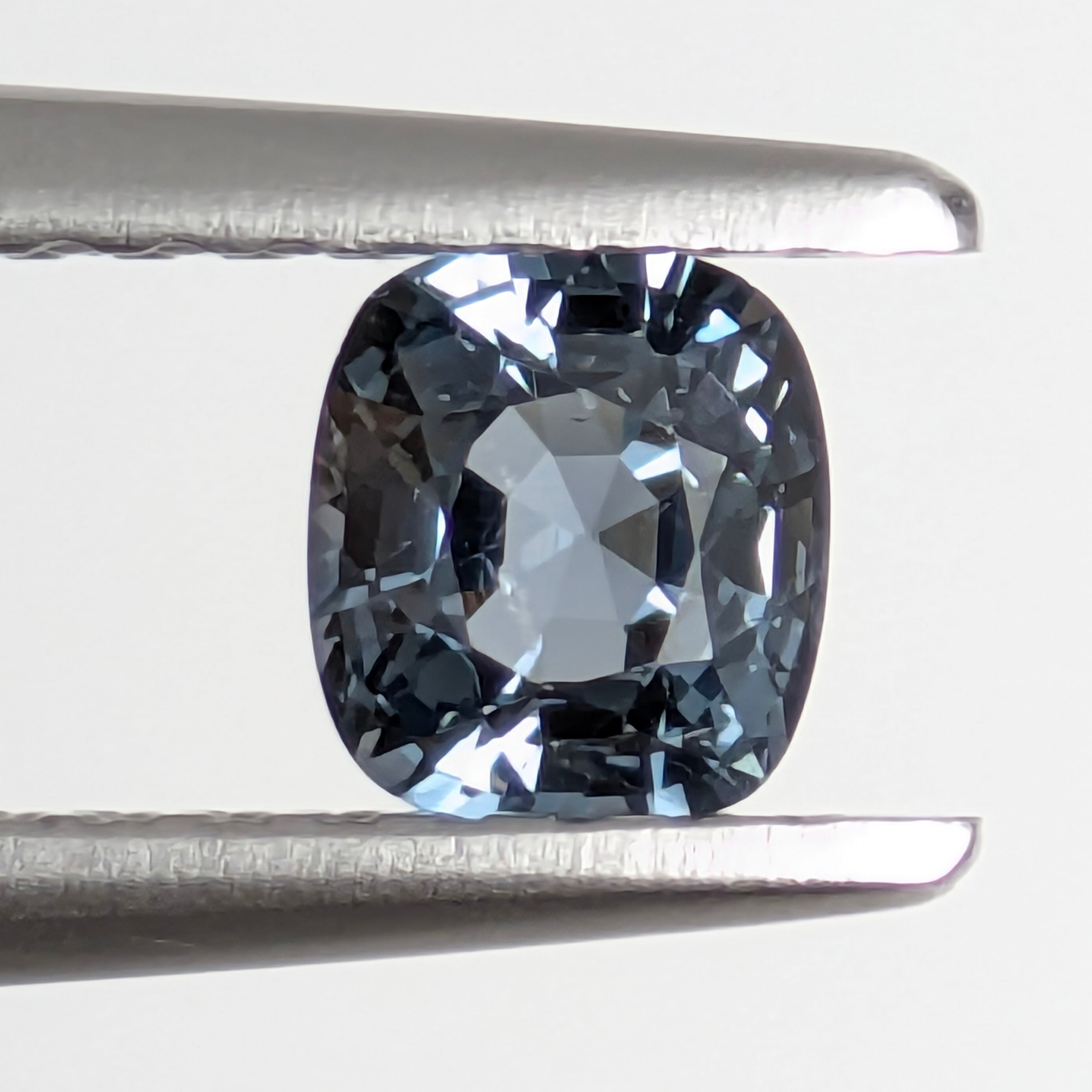 スピネル ルース ミャンマー・モゴック産 【0.41ct】 PRO208479