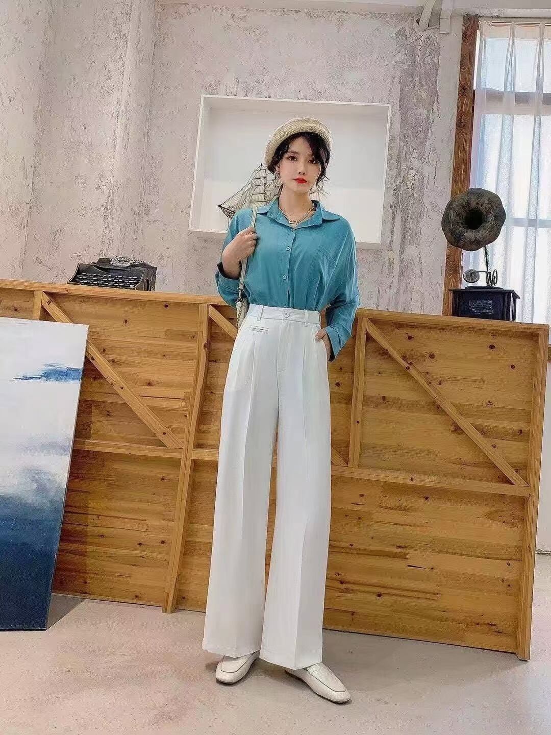 タック入り　ワイドパンツ　AJ1362-A01