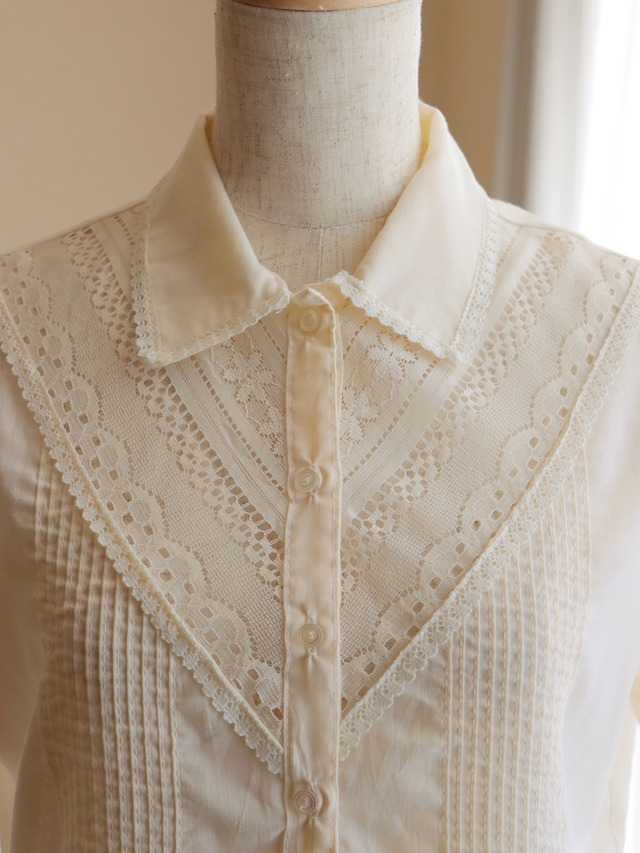●60-70s lace & pin tuck design shirt