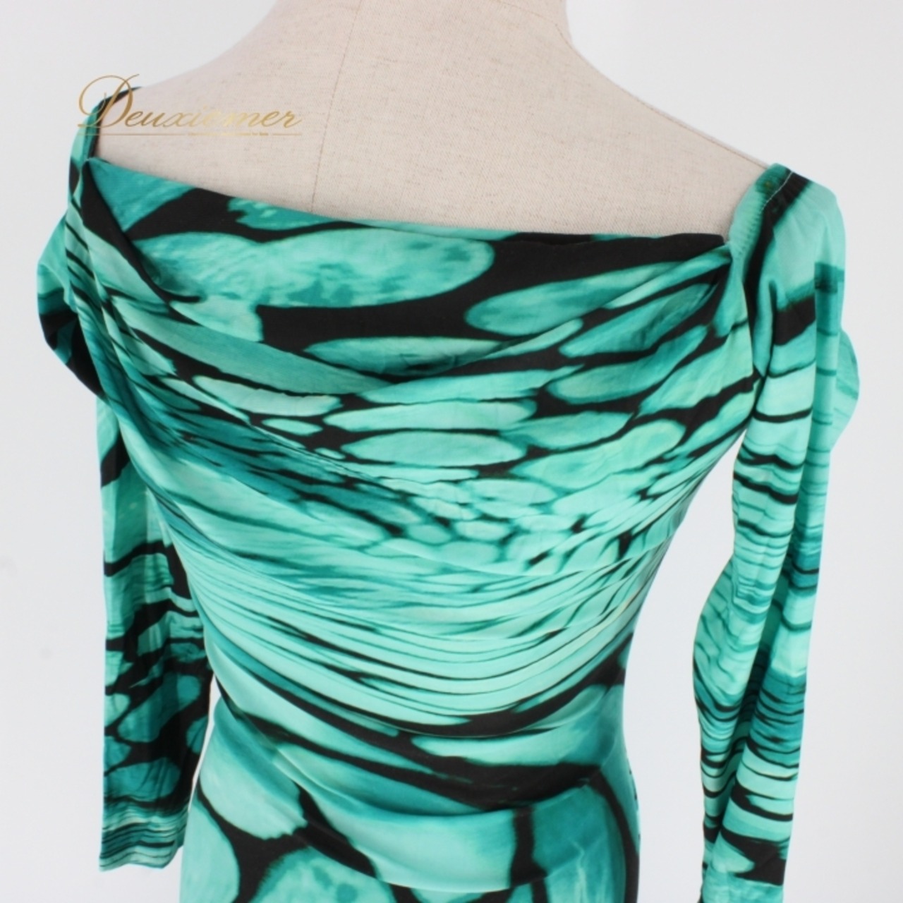 社交ダンス 衣装 スタンダード ドレス ワンピース レッスンウェア パーティドレス ESPEN SALBERG エスパンサルバーグ ブラック系 グリーン系 黒 緑 ストレッチ素材 イギリス製 社交ダンスドレス フィット感 総丈117cm シンプルデザイン エレガント 脚長効果 バルーンスカート ダンスウェア おしゃれ 高品質