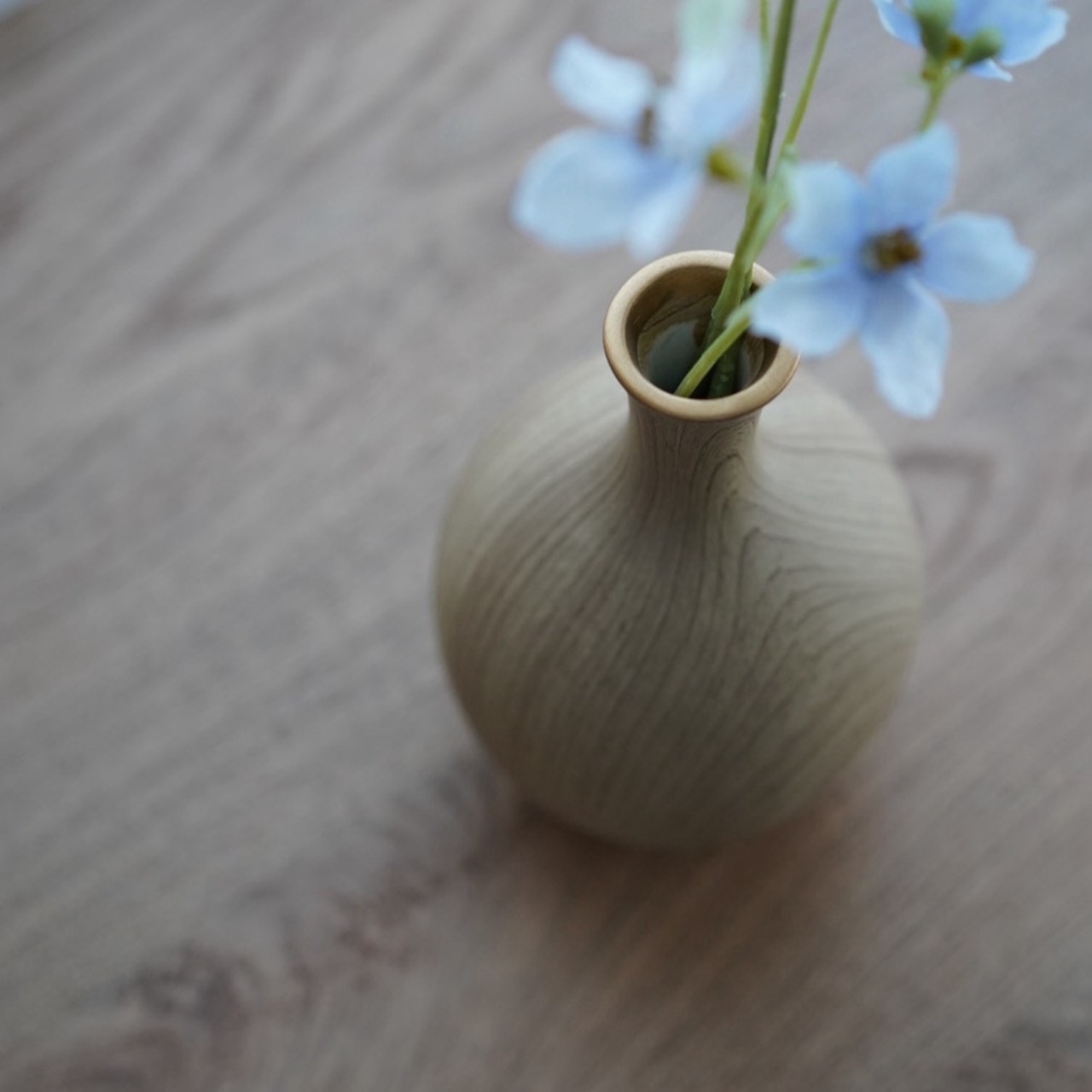 Life style KOKKOLA 木の表情を纏った陶器の美 SO