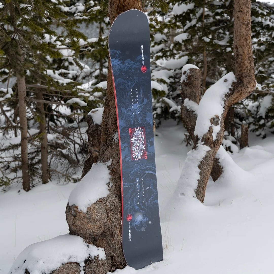 NEVER SUMMER 26/27 『 V-TWIN SNOWBOARD 』 ネバーサマー