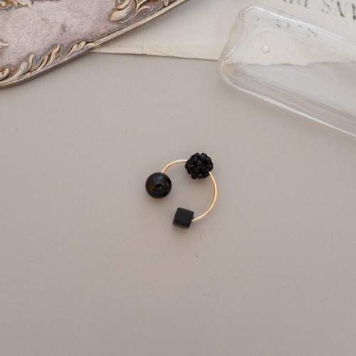 ear cuff  odango  クロ
