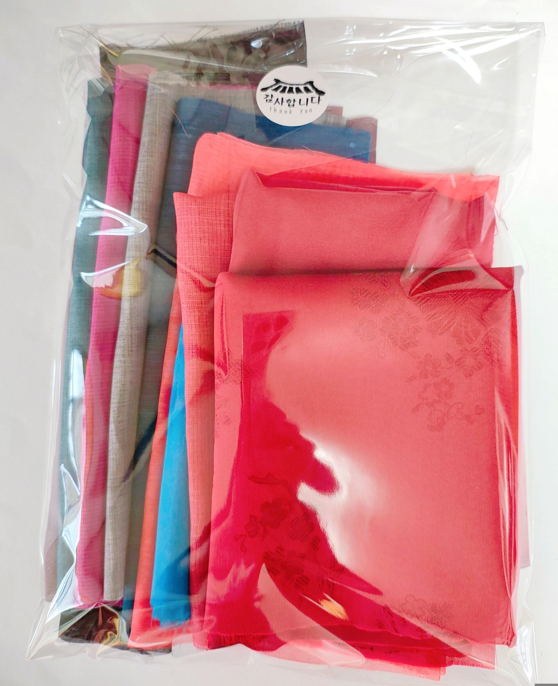 【12/23まで値下】ポジャギ アンティーク 80.5✕84 朝鮮末期 春の予感とともに、下北沢にヴィンテージ旋風が巻き起こる