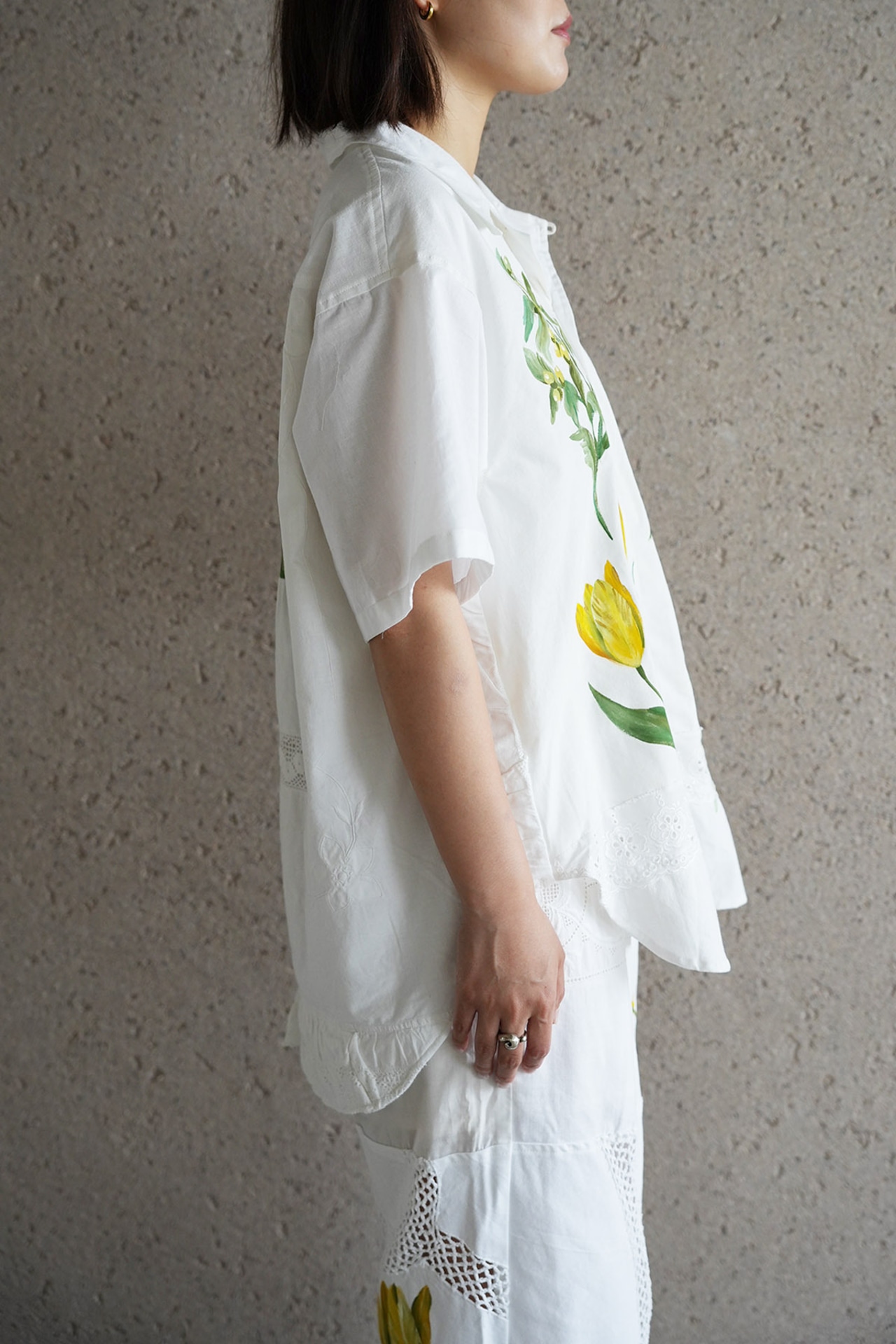 lace open collar shirt white yellow