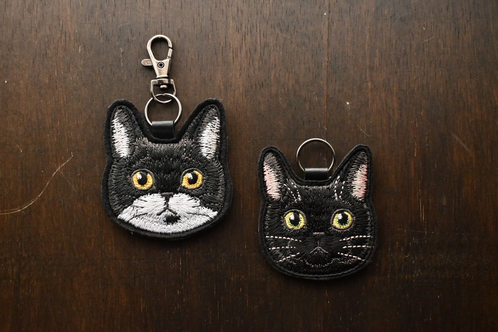 刺繍猫ちゃんのキーホルダー | 猫と暮らす洋裁店