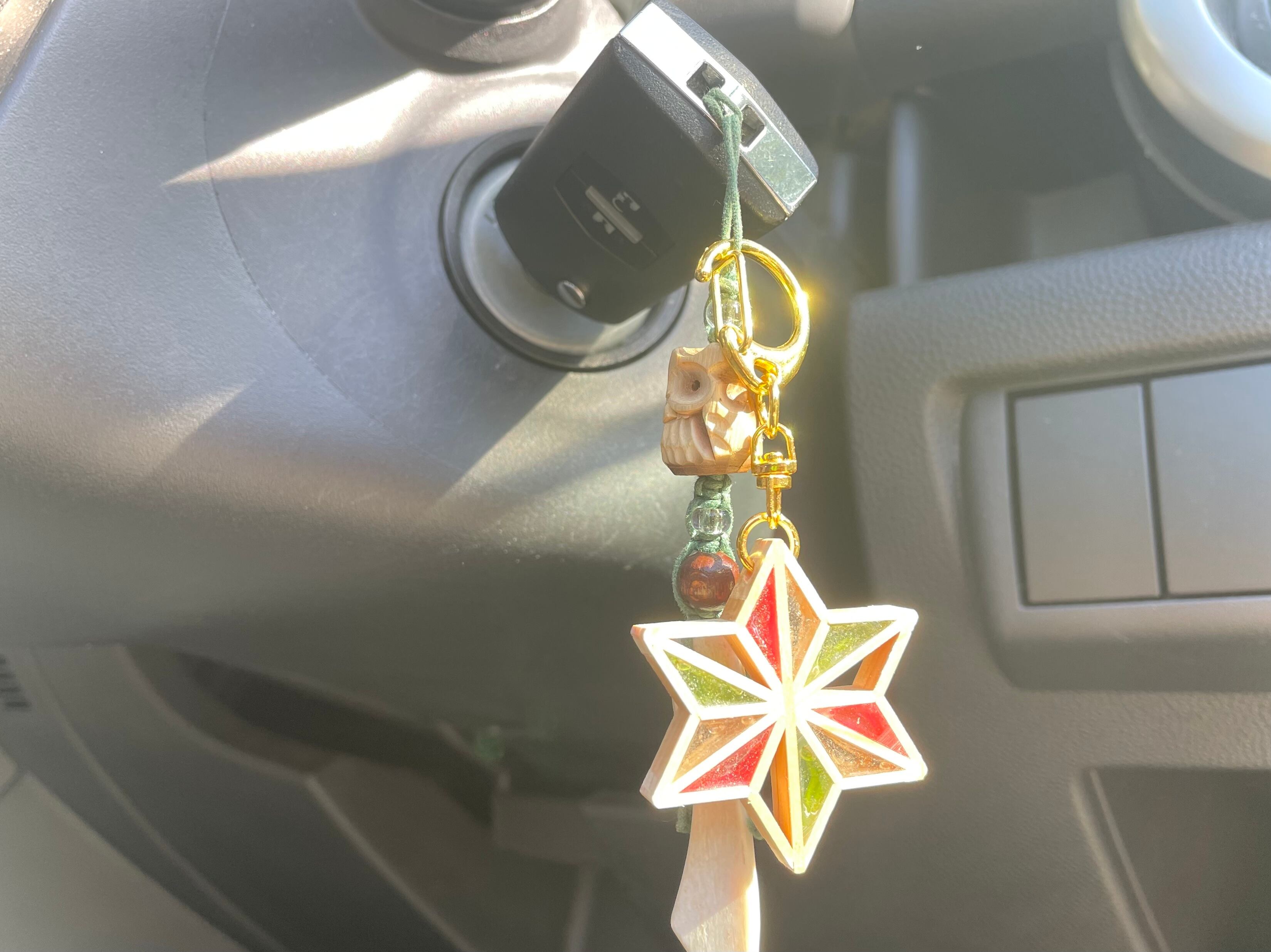 王家の紋章　蓮の花デザイン キーホルダー ゴールド Love 台湾キーホルダー-花蓮 - ショップ 儒邑文創 Ruyi