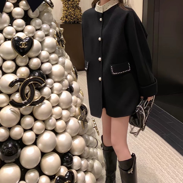 Coat with pearls　260907