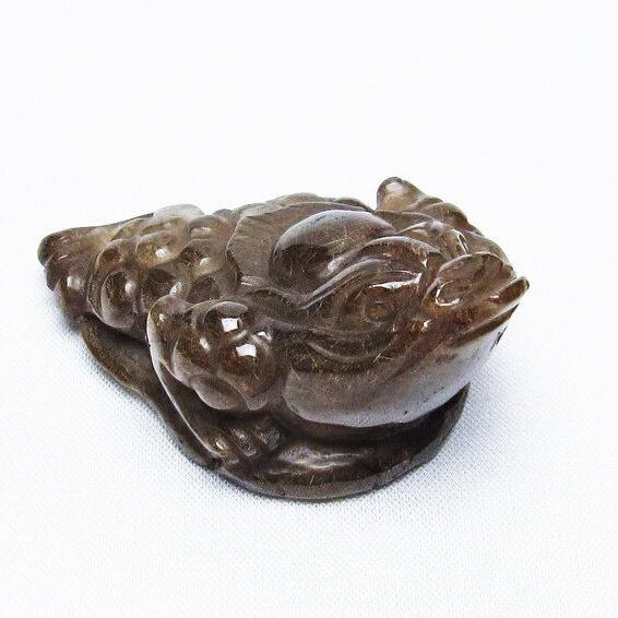 金針ルチル 金蟾 置物 手彫り 彫刻品 キンセン ルチルクォーツ 原石 一点物 おまかせ便 144-97