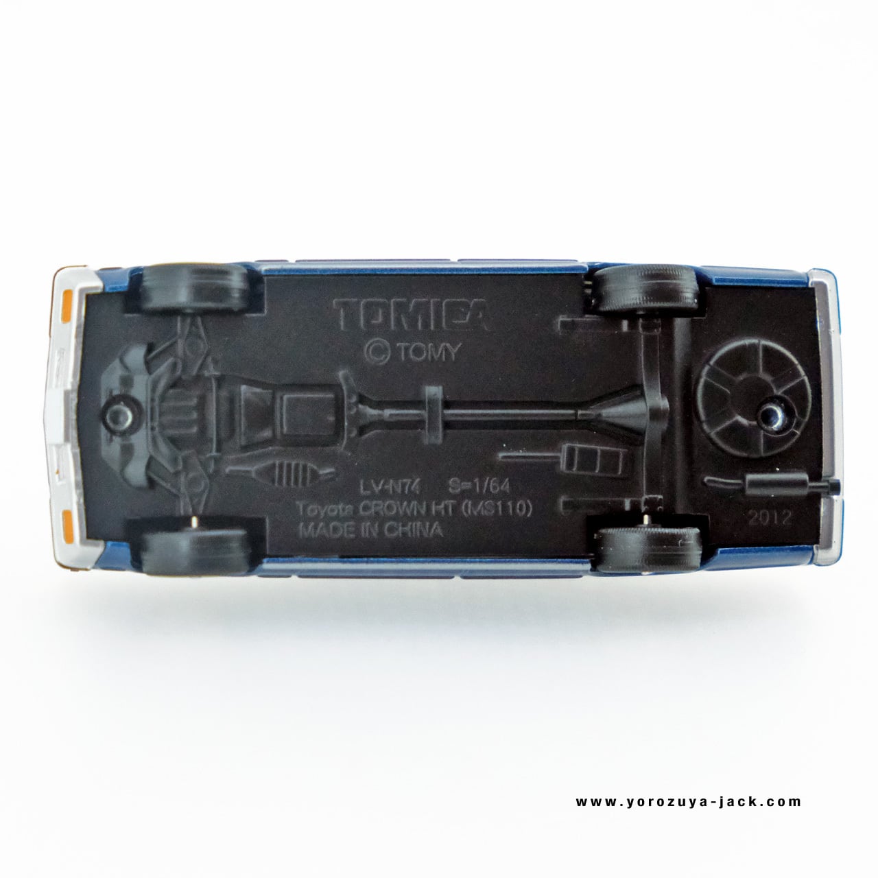 トミカリミテッドヴィンテージネオ LV-N74b トヨタ クラウン 4ドア