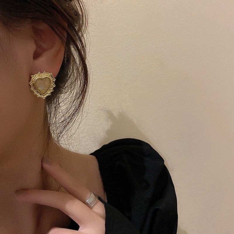 heart crystal earrings | menew