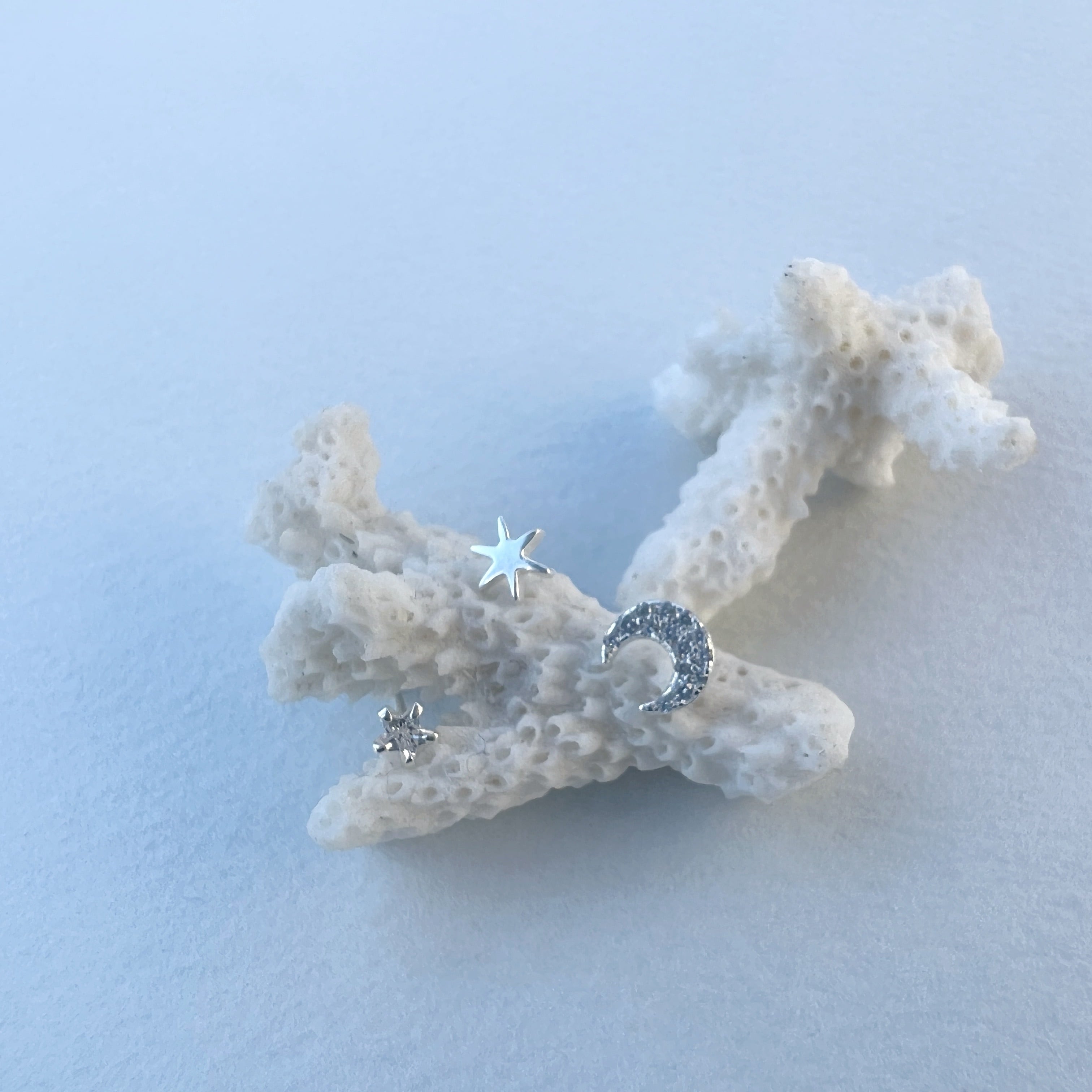 ピアスセット ホワイト・青 3点セット DAISY LIN(デイジーリン)｜知的