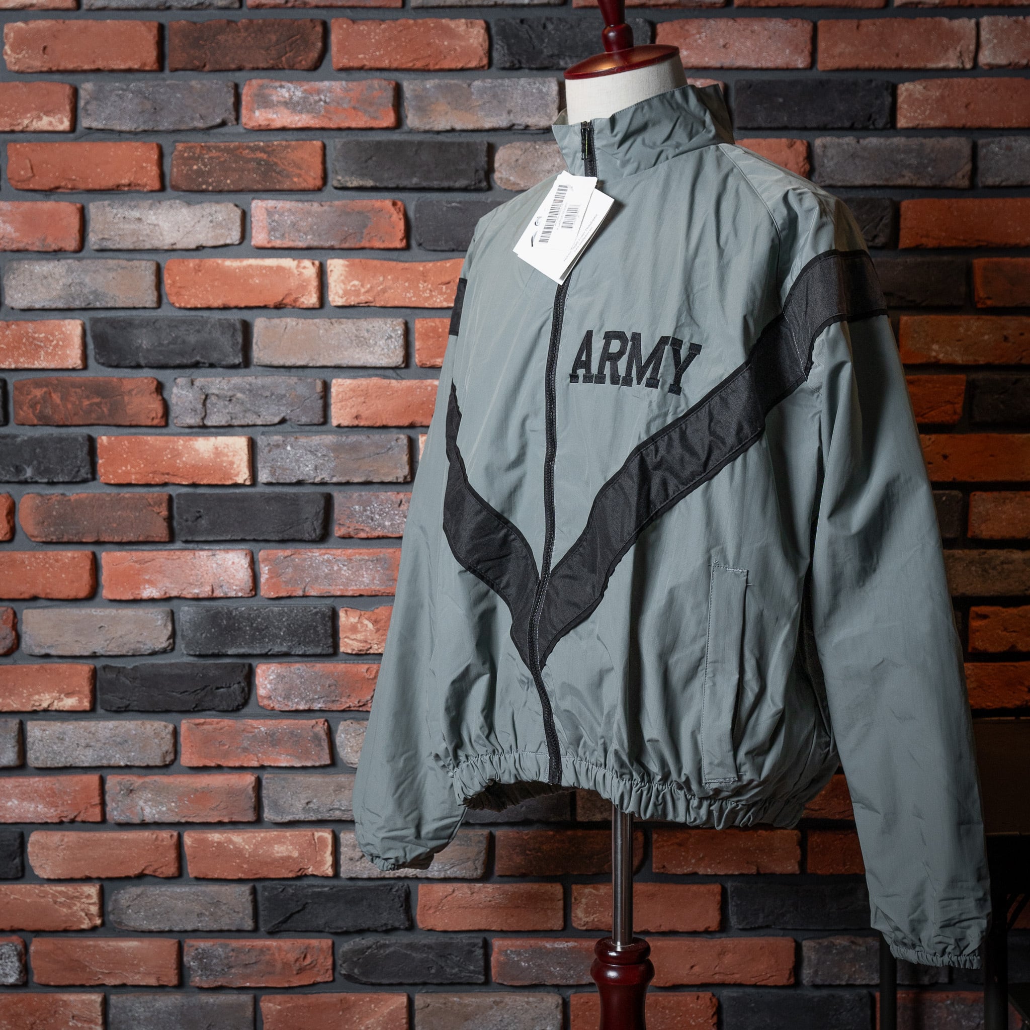 DEADSTOCK】U.S.Army Improved Physical Fitness Uniform Jacket | FAR