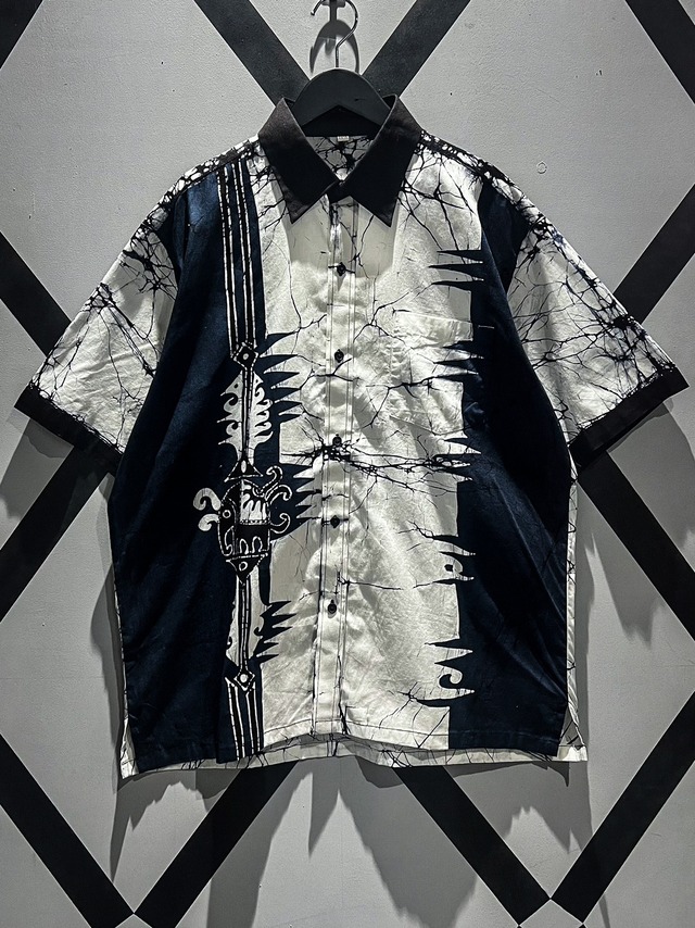 【X VINTAGE】Asymmetry Artistic Design Loose S/S Shirt