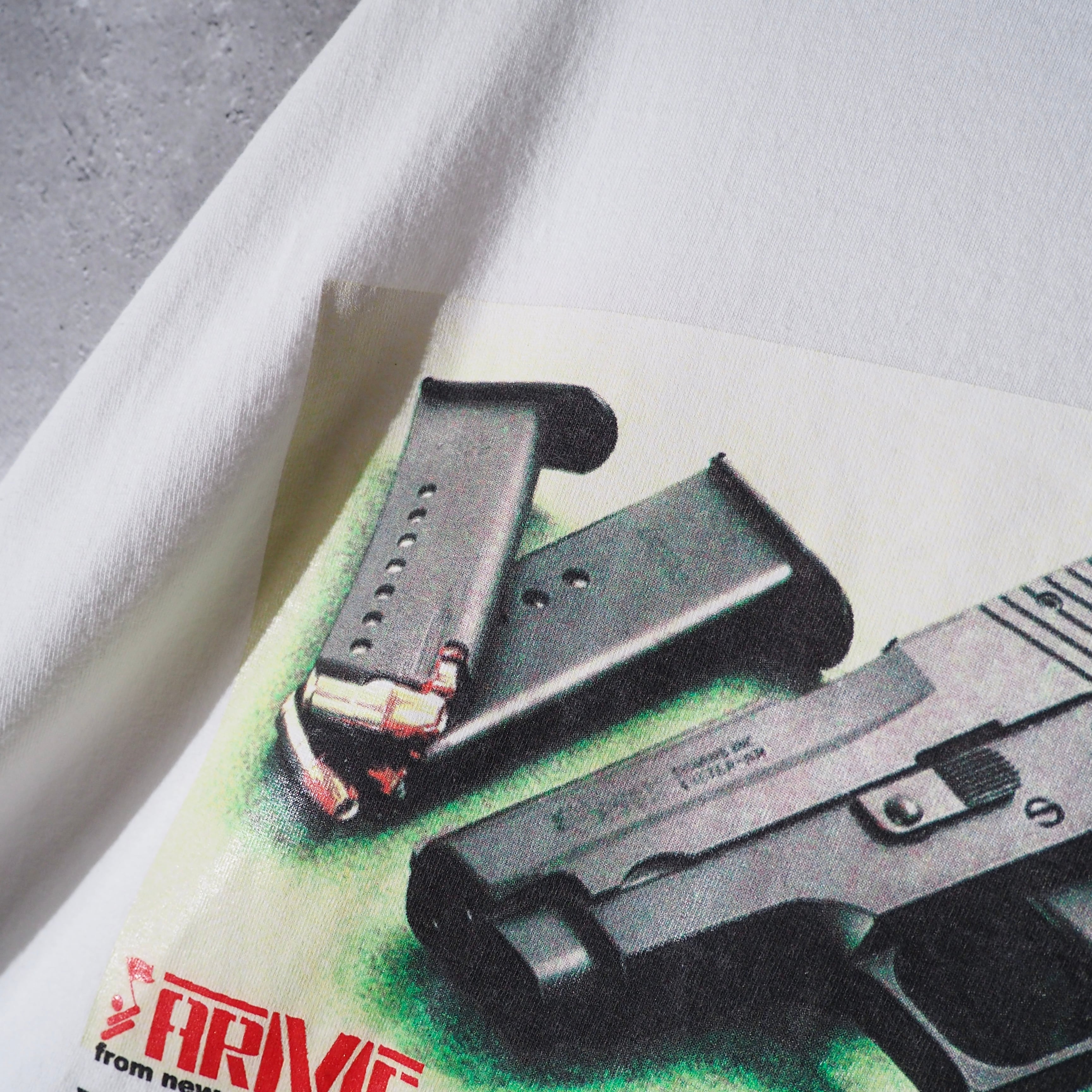 " Welcome to the hood - Gun and Knife " Graphic Printed Vintage Loose SS Tee