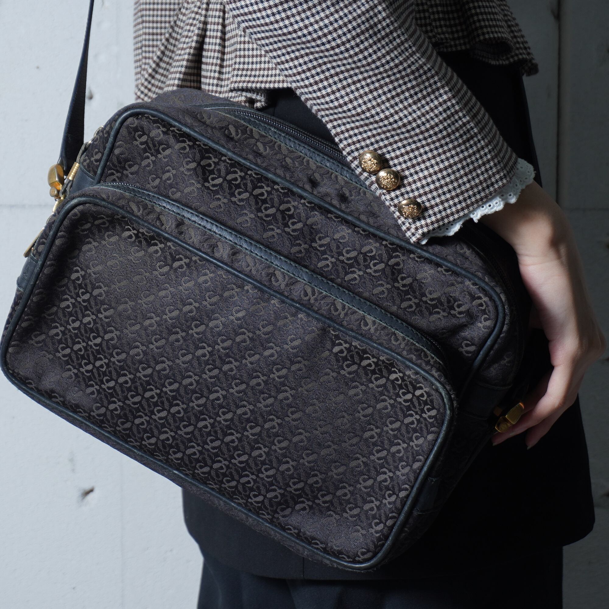ショルダーバッグ LOEWE アナグラム 総柄 ビンテージ ショルダーバッグ 