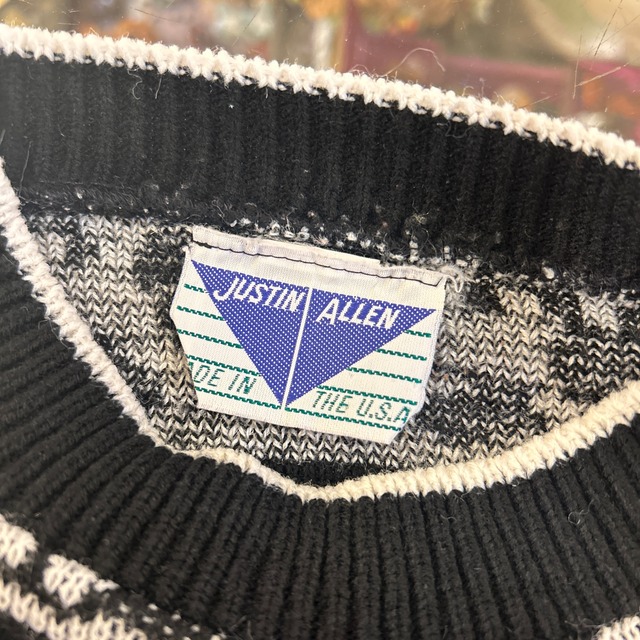 80’s monotone heart sweater