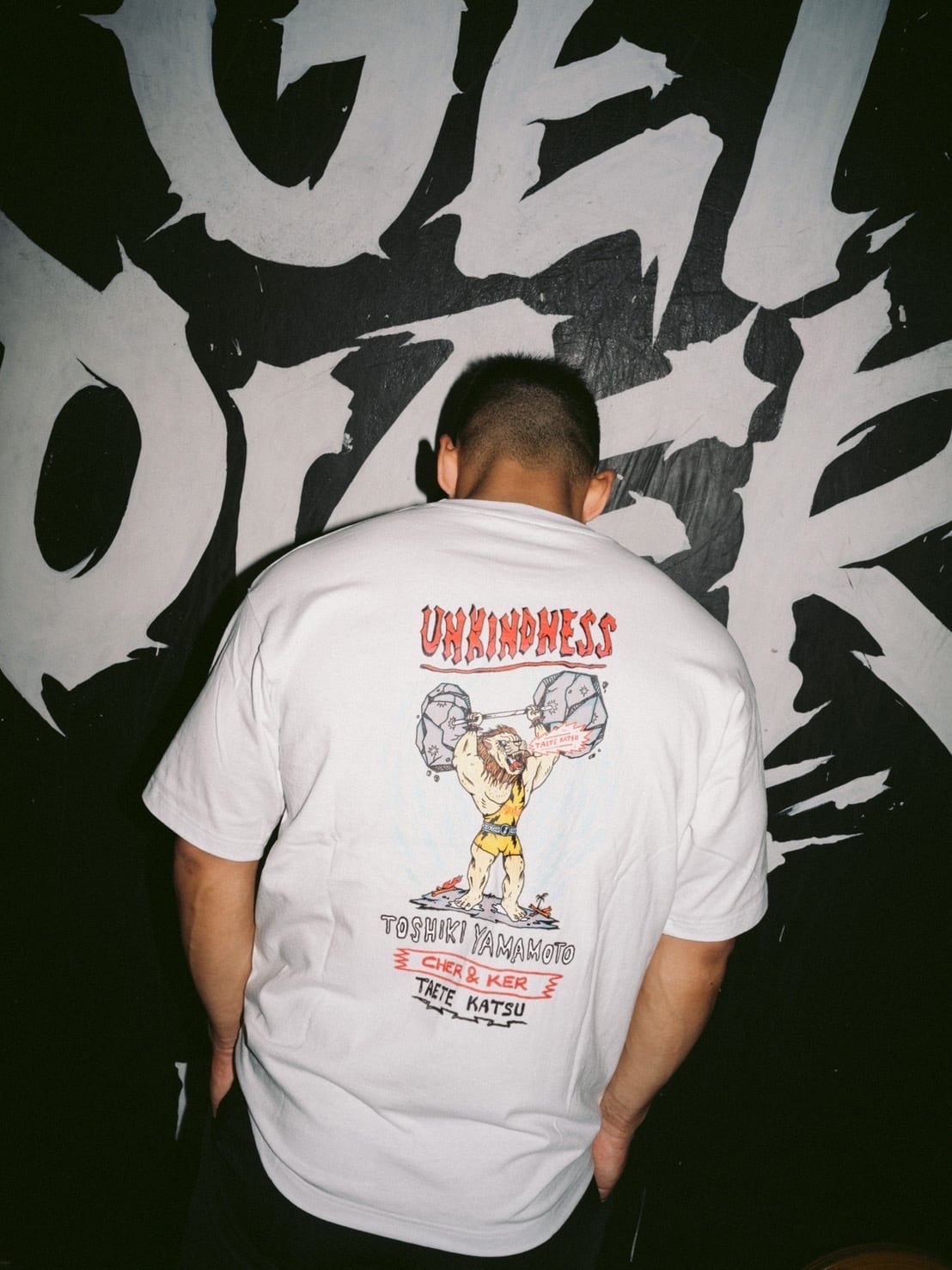 TOSHIKI YAMAMOTO」 CHER&KER 【TAETE KATSU】 T-SHIRTS 【White