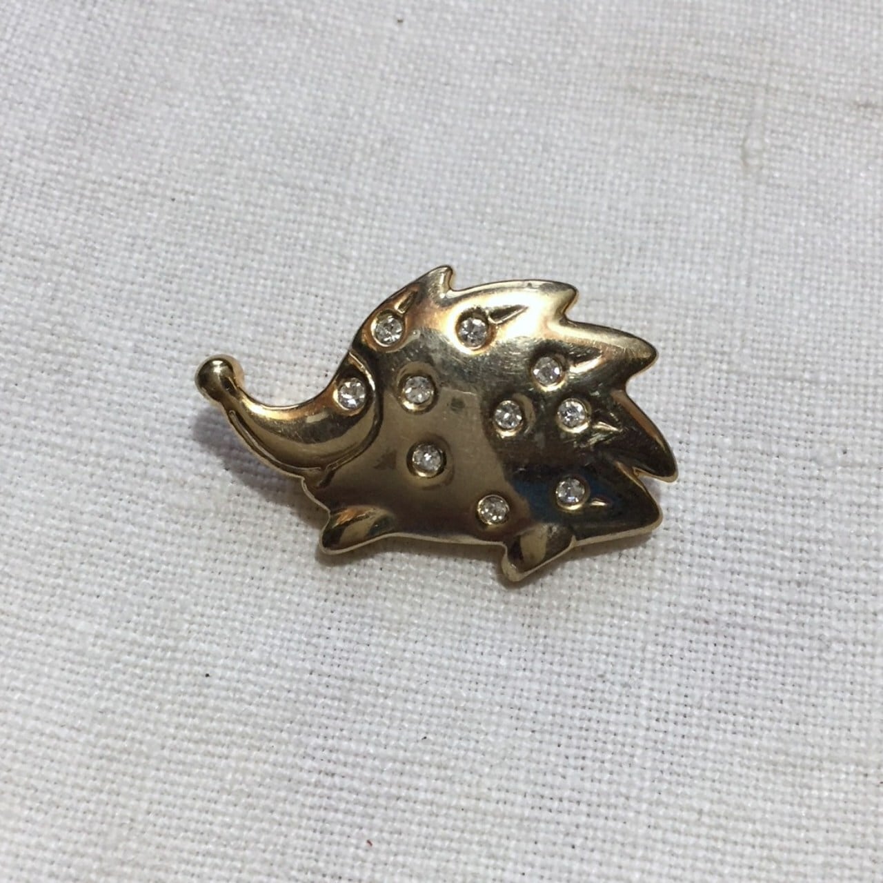 金色ハリネズミブローチ ドイツ