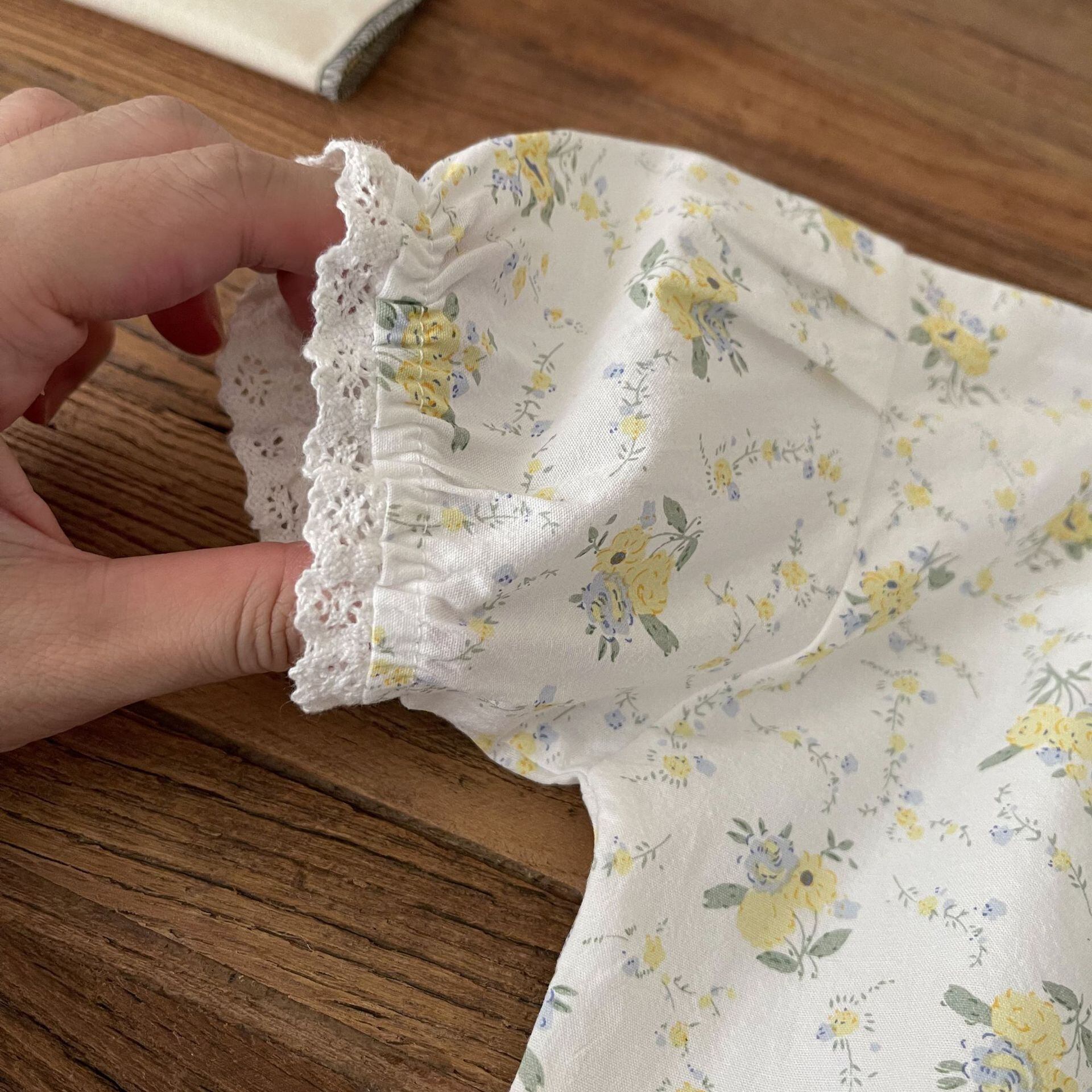 BABY お花レースブラウス BABY お花レースブラウス