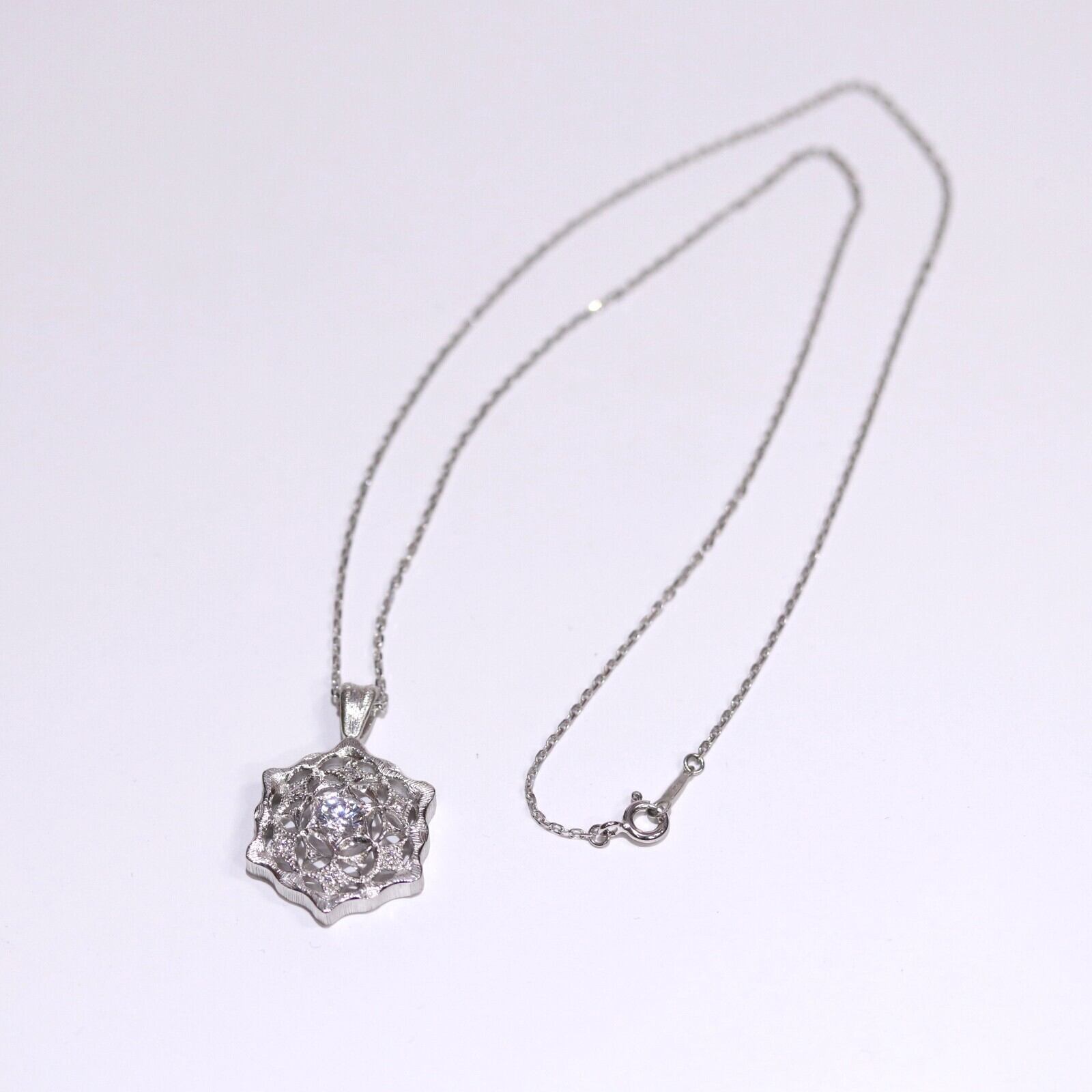 洋彫りヘキサゴンペンダント プラチナ ダイヤモンド | Somm Jewelry