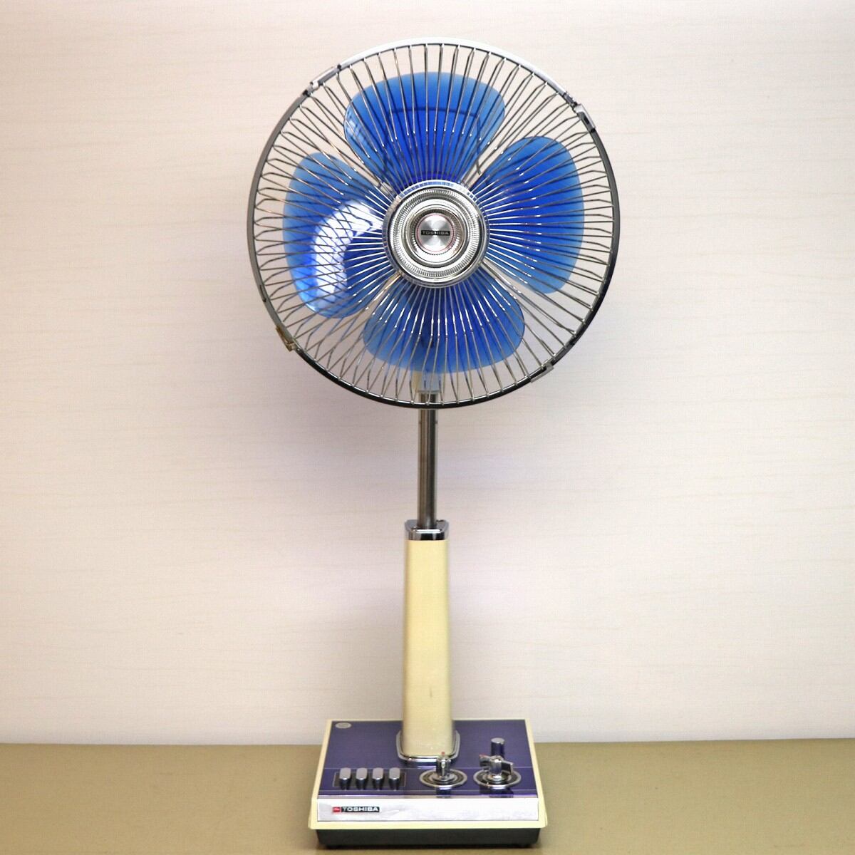 TOSHIBA・東芝・レトロ扇風機・昭和レトロ家電・H-30TQ・1973年 TOSHIBA・東芝・レトロ扇風機・昭和レトロ家電・H-30TQ・1973年