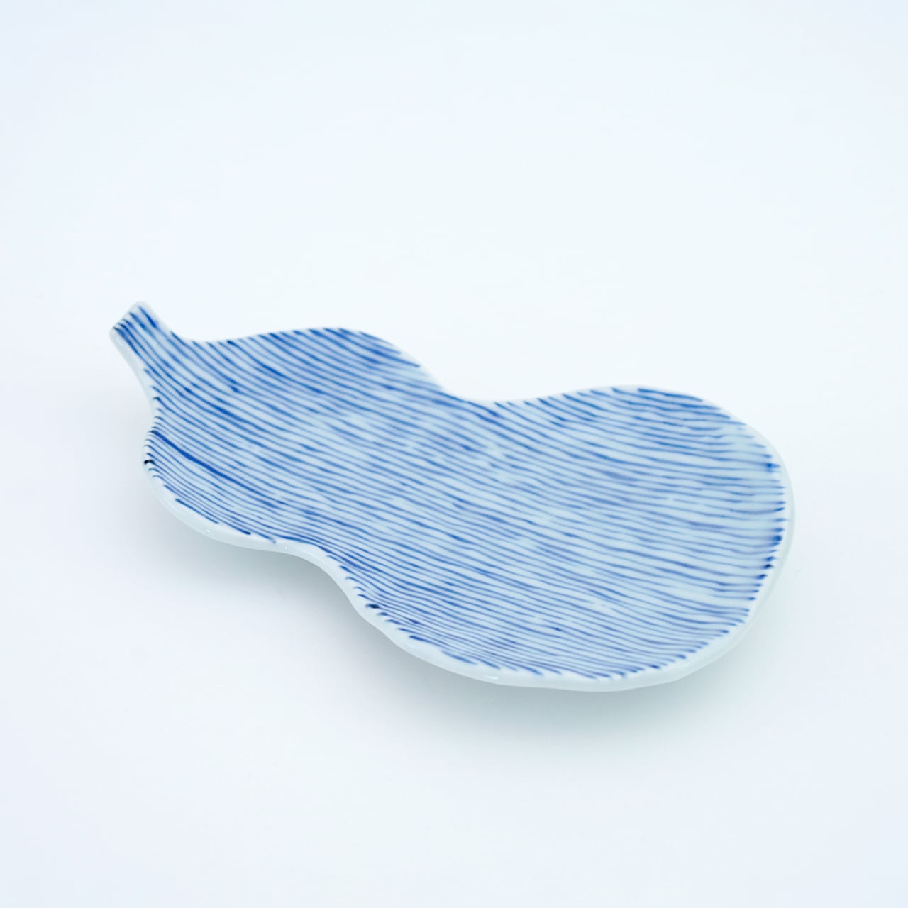 染付千筋 瓢型前菜皿