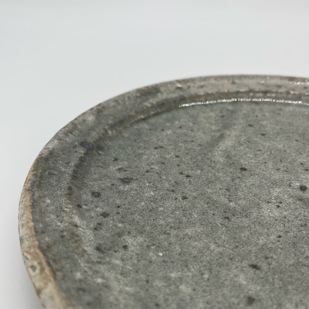 【八田亨】　作　七寸白掛皿 八田亨 白掛 7寸皿 [68]｜Discover Japan 公式オンラインショップ