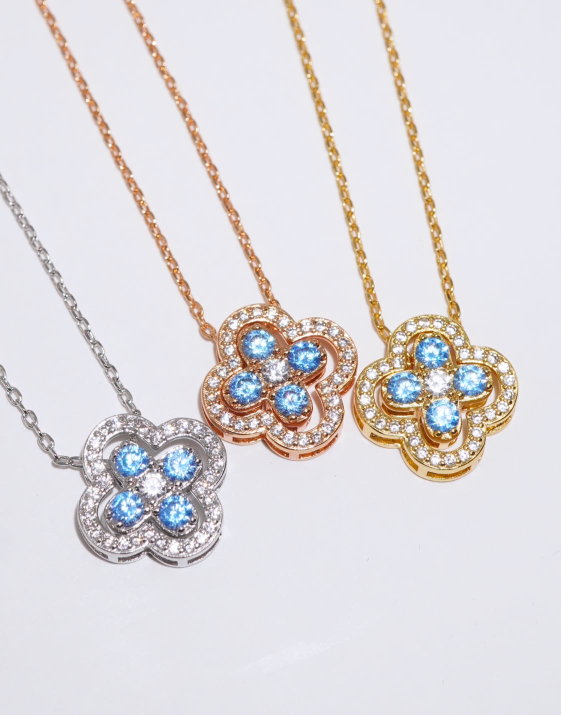 clover flower necklace BLUE ［142］ | SASSY ANGEL
