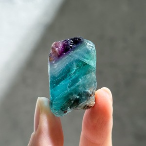ブルー、パープルフローライト 原石83◇ Blue Fluorite ◇天然石・鉱物・パワーストーン