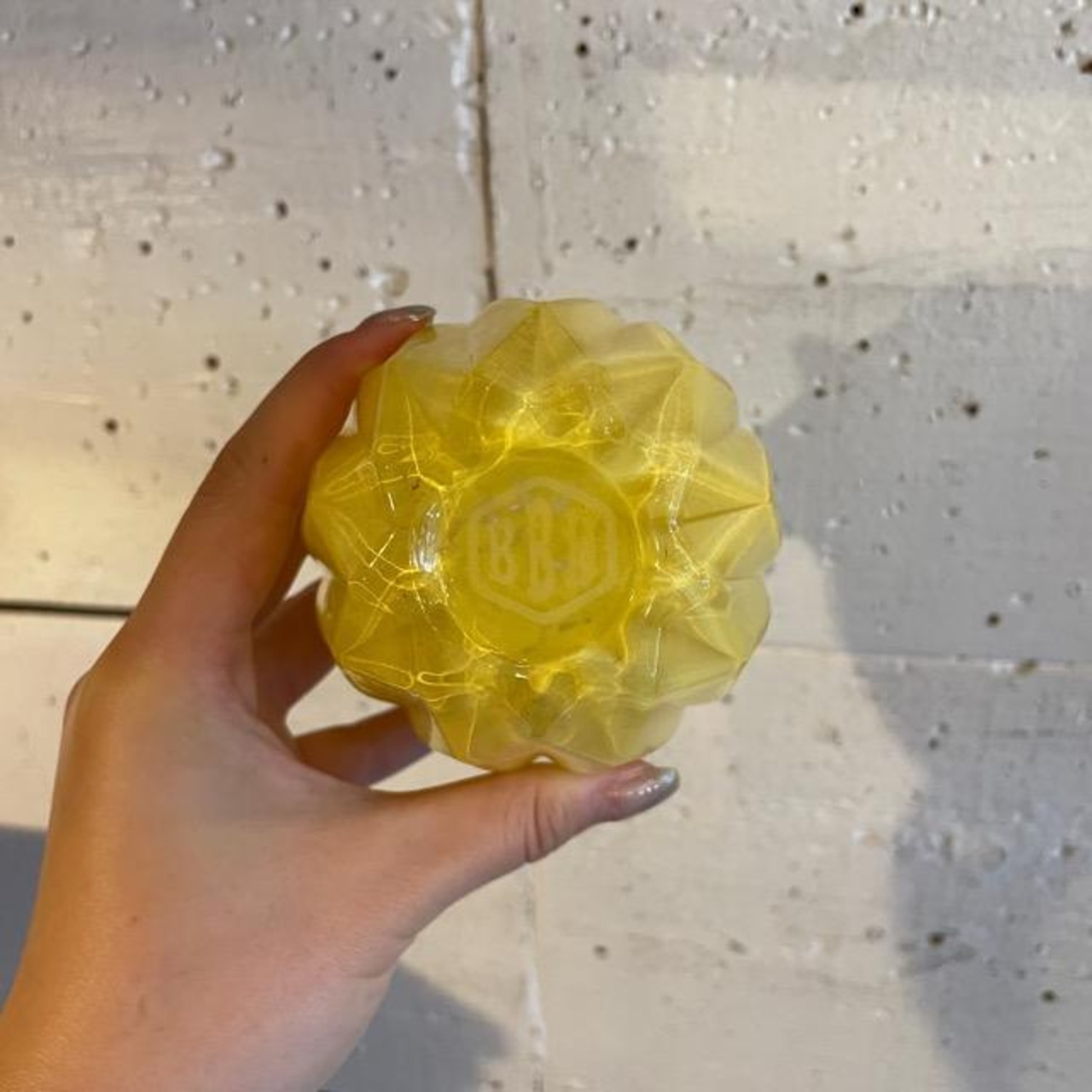 MILK GLASS SINGLE VASE - DIA MILK YELLOW / フラワーベース　イエロー　花瓶　1輪挿し　リビング　ガラス