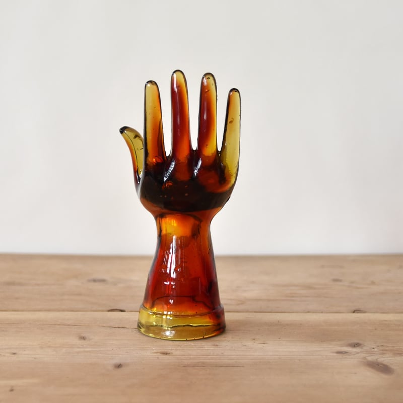 A show of hands William McCoy ガラス オブジェ 73031cd0c164fcc71ee0efdceb0ba1
