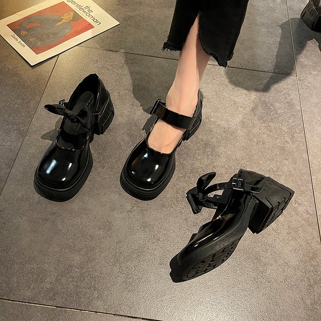 スタンダードサマーベルト レザーシングル 靴 シューズ レトロ 夏物 ハーネス 部族の婦人靴97754376694