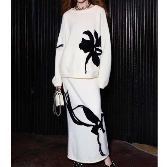 ボタニカルアート ジャガード ニット／スカート 239090