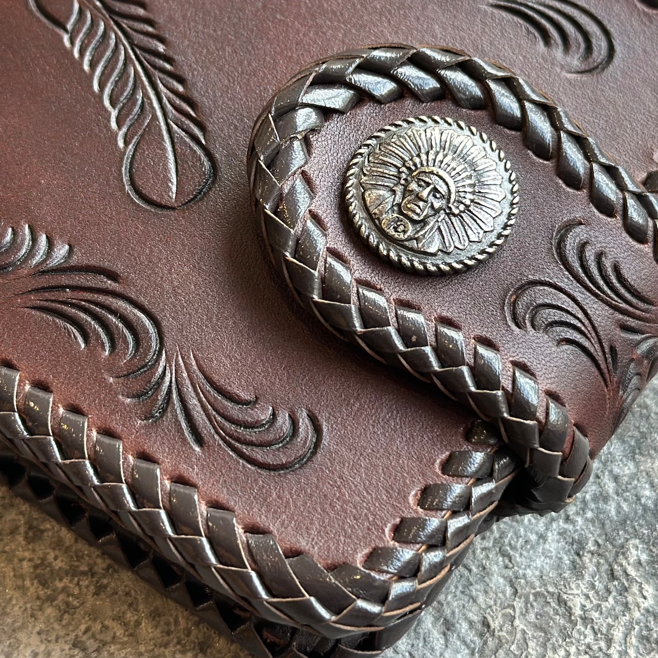 ビルフォールド レーシング フェザー ライセンスケース付