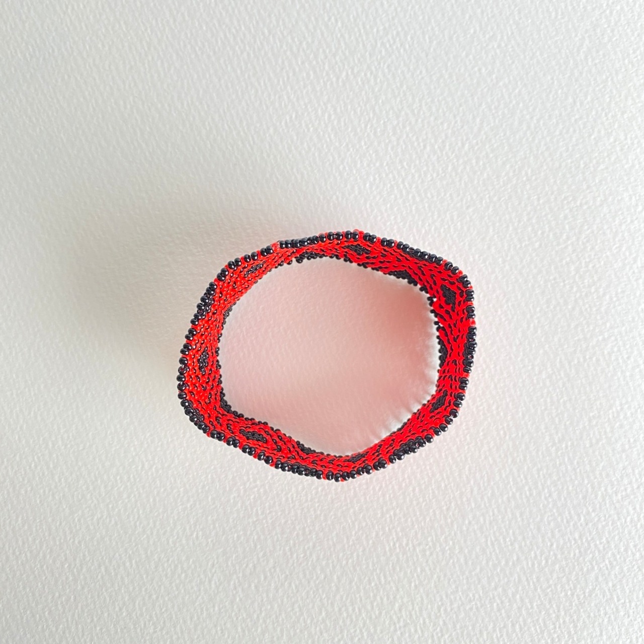 ブラジル先住民族 ワウラー族 ビーズブレスレット 2.7cm幅 内周16cm