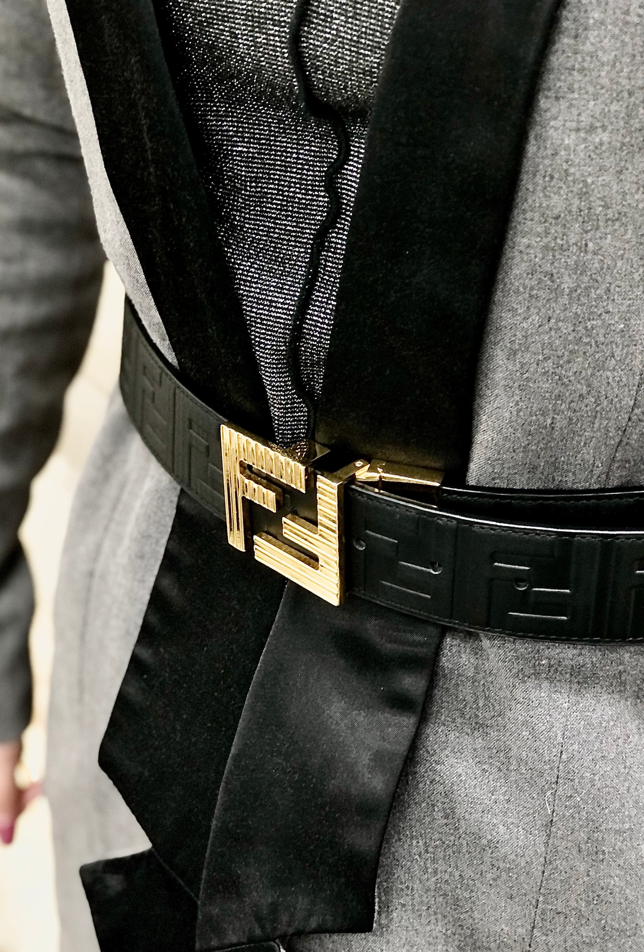 FENDI ズッカ レザーベル ブラック